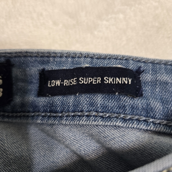 Hollister Womens Blue Jeans Suprr Skinny Low Rise Size 3S W26 L28 - Picture 13 of 16